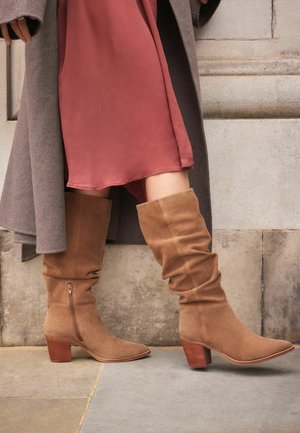 FOREVER COMFORT - Stivali alti - tan brown
