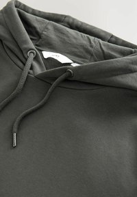 RICH - Džemperis su gobtuvu - slate grey