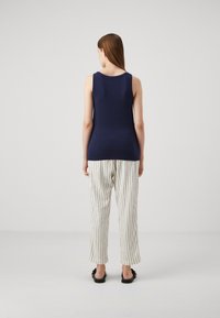 GAP TANK - Viršus - navy