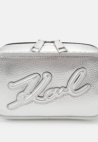KARL LAGERFELD SKUARE CAMERABAG - Rankinė per petį - silver-coloured