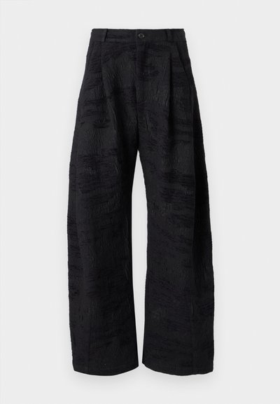 Henrik Vibskov ONE PANTS - Nohavice - fishes black