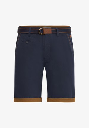 Marineblå shorts med et brunt bælte, med rullede nederkanter og en forlommes. Lavet af et glat materiale med kontrasterende syninger.