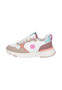 Zapatillas con una mezcla de materiales en blanco, beige, rosa y azul claro. Las características incluyen una forma redondeada, diseño de cordones y logotipos en los laterales.