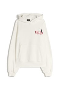 Witte hoodie met een voorzak, rode tekst "Emily the Strange" en een zwart katteafbeelding op de linker borst.