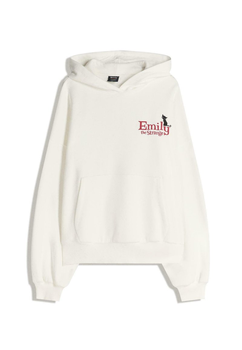 Witte hoodie met een voorzak, rode tekst "Emily the Strange" en een zwart katteafbeelding op de linker borst.
