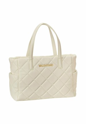Sac à main en cuir matelassé couleur crème avec deux poignées et un logo "Valentino" doré à l'avant, de forme rectangulaire avec des poches latérales.