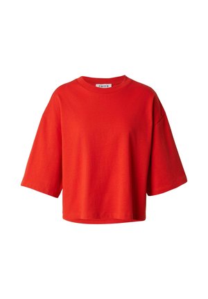 Felrode, loszittende, korte mouwen cropped T-shirt met een ronde hals en een zachte stoftextuur.