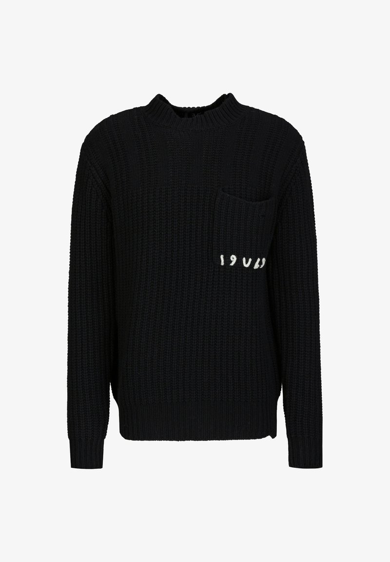 Schwarzer Pullover mit strukturiertem Strick, Rundhalsausschnitt, langen Ärmeln und einer kleinen Brusttasche mit weißer, gestickter '19U60'-Detail.