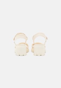 XTI Sandals - off-white