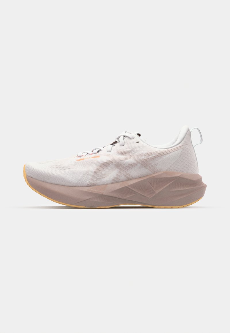 新品 ASICS NOVABLAST 5 ホワイト 28.0 ASICS NOVABLAST 5 - Obuwie do biegania treningowe/biały
