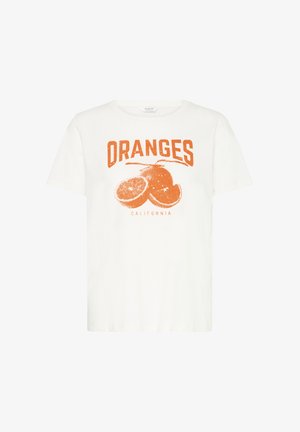Valkoinen lyhythihainen t-paita, jossa oranssi kuva kokonaista ja viipaloitua appelsiinia. Hedelmien yläpuolella teksti "ORANGES" ja alapuolella "CALIFORNIA".