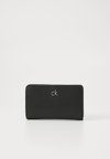 LOCK MEDIUM BIFOLD - Wallet - black