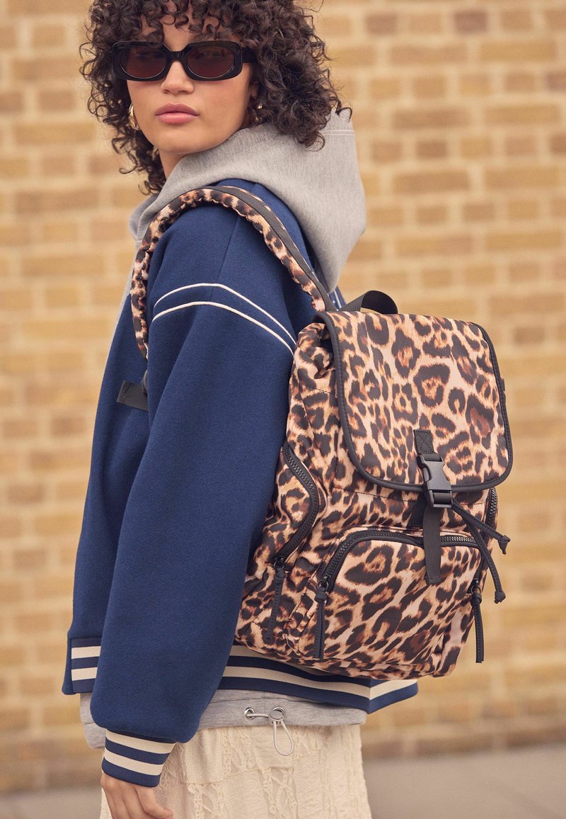 Next Sac de randonnée - leopard
