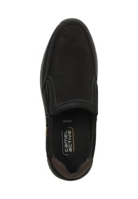 Schwarzer Slipper mit glattem Obermaterial, kontrastierenden Nähten, Lederakzenten und gepolsterten Innensohlen. Mit Camel Active Branding im Inneren.