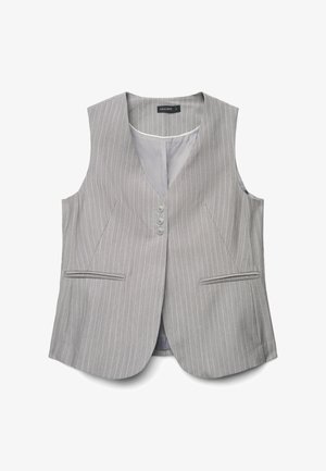 Gilet sans manches gris clair à fines rayures, avec trois boutons sur le devant et deux poches horizontales fendues, confectionné avec un col en V.