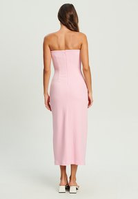 CALLI HOLSIE - Pārliekama kleita - pale pink