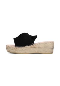 Heeled mules - black