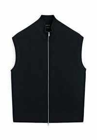 Svart ärmlös stickad väst med hög krage och dragkedja framtill. Ribbad textur och rena linjer ger en modern look.