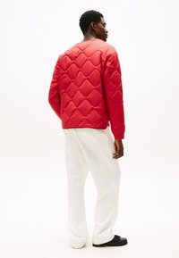Tommy Hilfiger F1 MOVIE LINER JACKET - Jachetă subțire - primary red