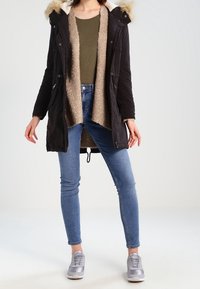 ONLY Chaqueta de punto - taupe