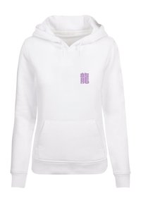 Bílá mikina s kapucí vyrobená z měkkého materiálu, s přední kapsou typu klokanka a fialovým grafickým designem na levé části hrudi.