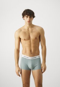 Calvin Klein Underwear - LOW RISE TRUNK 3 PACK - Hlače - blue/ light blue/ light green Miniaturna slika 1