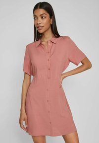 VILA KURZÄRMELIGES - Särkkleit - brick dust