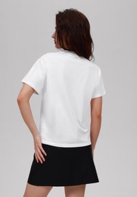 Even&Odd Tričko s potlačou - white