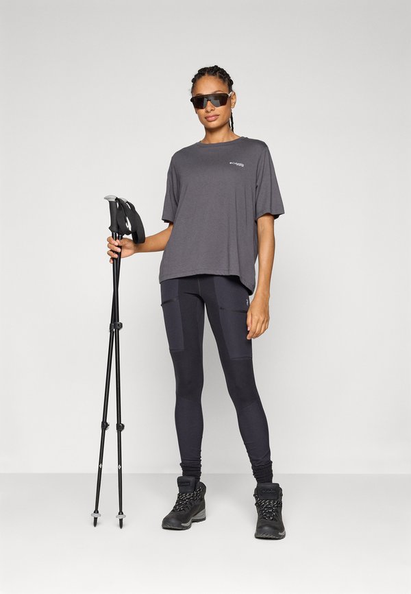 PFG UNCHARTED™ GRAPHIC TEE - Sports T-shirt - shark2