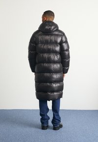 adidas Originals LONG REGEN - Dūnu mētelis - black