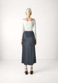 Gina Tricot ELASTIC MIDI SKIRT - Jupe longue - grisaille