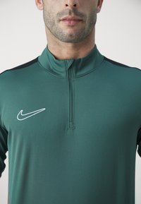 Nike Performance ACADEMY DRILL TOP - Top dugih rukava - vintage green/black/white