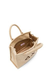 Borsa in corduroy beige con forma strutturata, due manici, tasche interne e rivestimento interno liscio. Presenta un logo testuale sul lato.