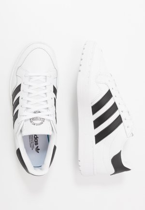 TEAM COURT  - Sneakers laag - footwear white/core black