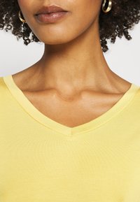 Soyaconcept T-paita - yellow
