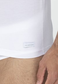 Thumbnail Image 5