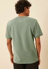 Next TEXTURED REGULAR FIT - T-shirts basic - green