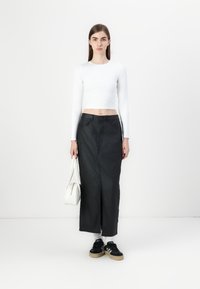 Hollister Co. SEAMLESS CREW  - Top dugih rukava - bright white