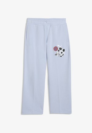 Pantalon de survêtement bleu clair avec une taille élastique, présentant un graphique amusant de vache noir et blanc tenant un ballon de basket rouge.