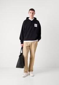 Barbour International MICRO BLOCK GRAPHIC HOODIE - Camisola - black