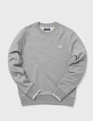 Felpa grigia in misto cotone, con scollo rotondo, polsini a coste con dettagli a righe bianche e un piccolo logo sul petto.