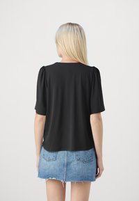 Selected Femme SLFRANA V NECK - Basic póló - black