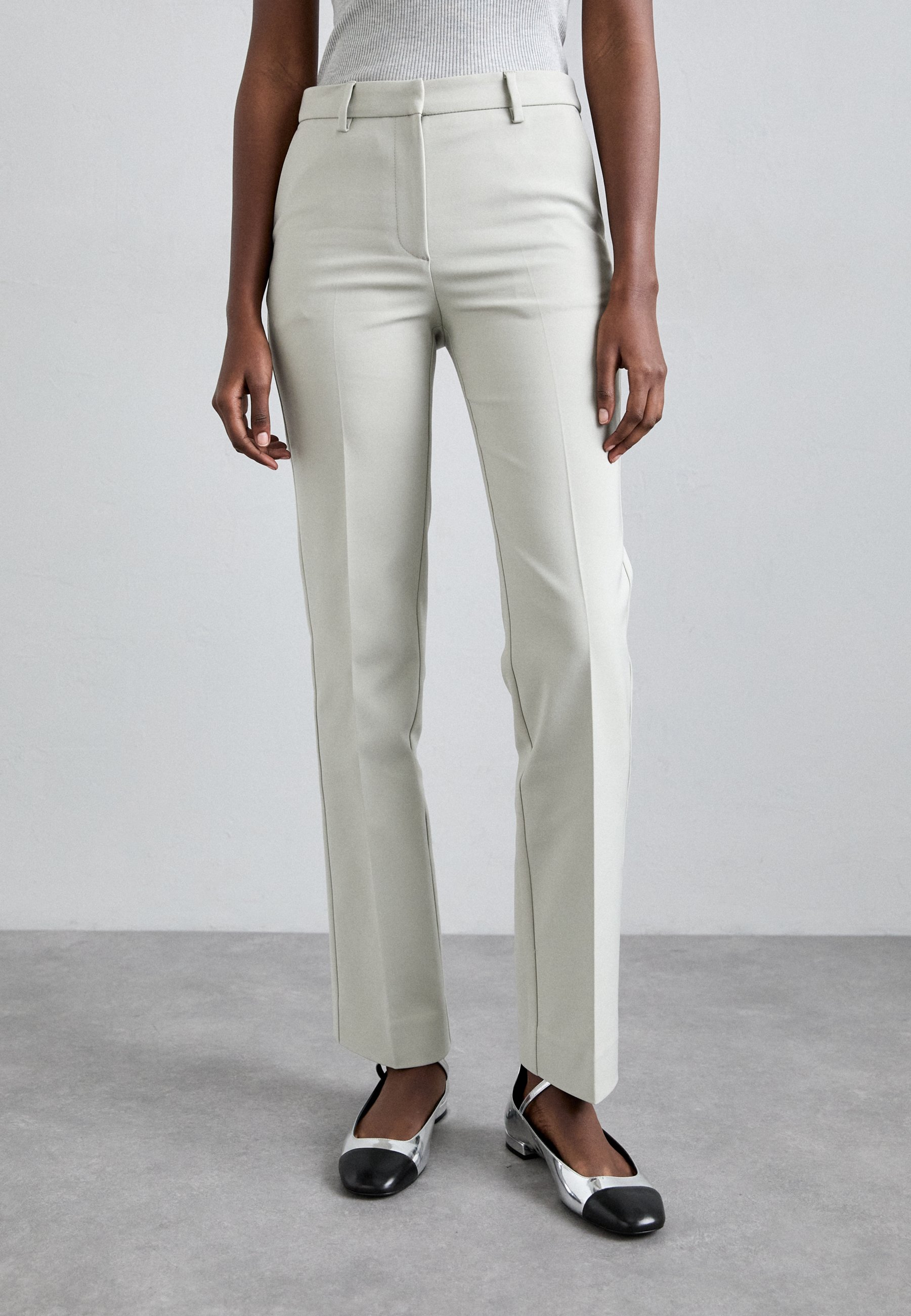 【送料&関税込】Weekend Max Mara Cecco White Pants Stretch gabardine flared trousers, ivory | Weekend Max Mara