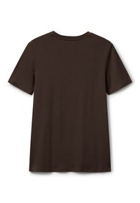 Bruine t-shirt met korte mouwen, gemaakt van zachte stof, heeft een ronde hals en een eenvoudig, ongecompliceerd ontwerp met een rechte snit.