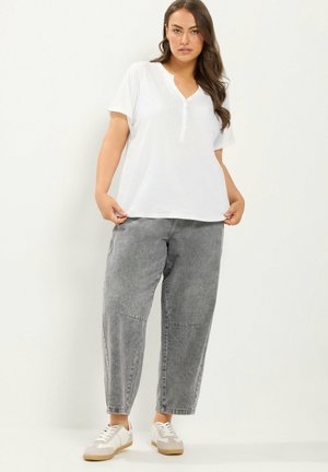 Yours Clothing, PLUS SIZE COTTON T-SHIRTS - Basic T-shirt - black croc