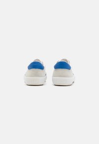 Pepe Jeans Tenisky - white