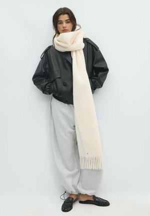 Stradivarius, MID-WEIGHT BASIC SCARF - Écharpe - beige