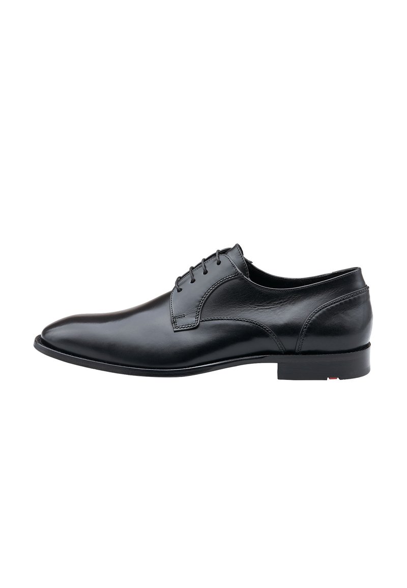 Schwarze Leder-Halbschuhe mit glatter Oberfläche, runder Zehenform, fünf Ösen zum Schnüren und dezenten Steckdetails. Flacher Absatz.