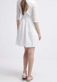 mint&berry Vestido informal - off-white