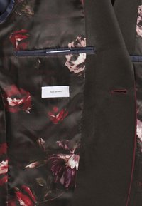 Isaac Dewhirst TUX - Κοστούμι - bordeaux